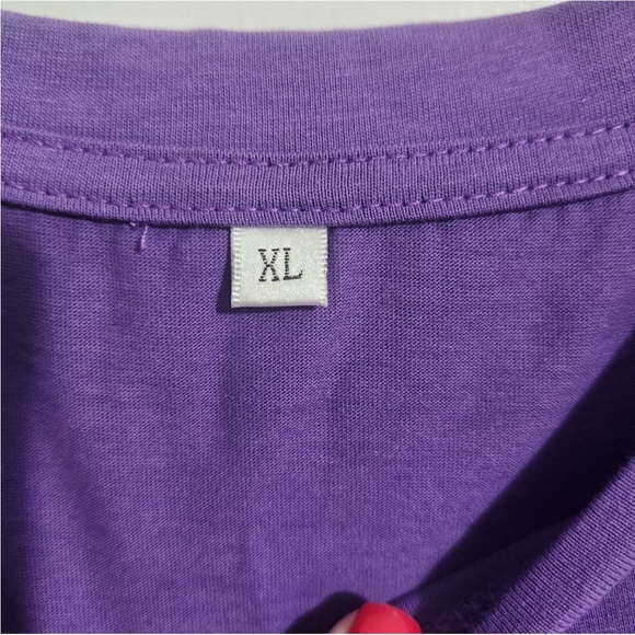 Two New Women's t-shirts - Picture 6 of 7